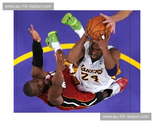 决战紫金之巅：2012湖人与热火的史诗对决，一场关于荣耀与宿命的缠斗